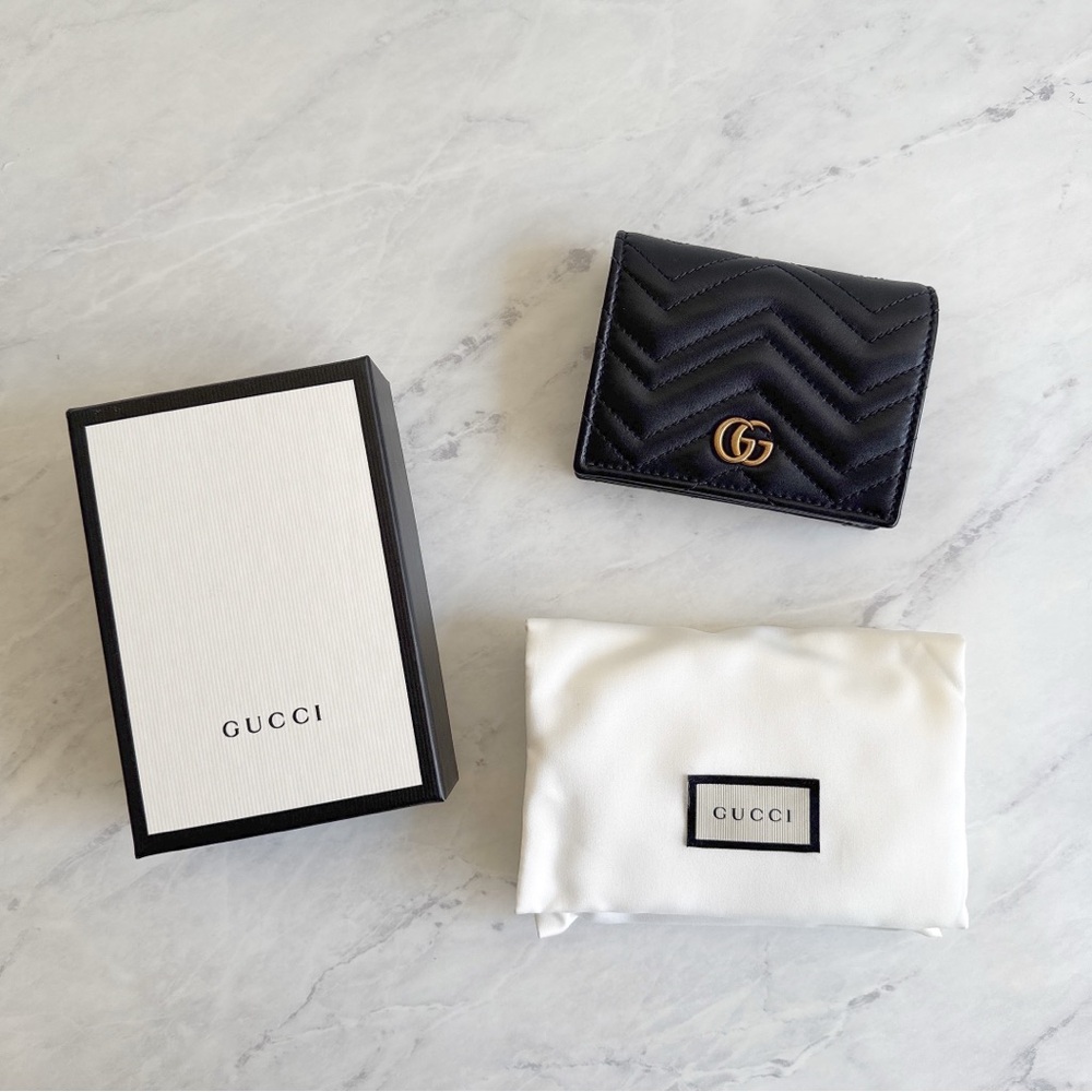 EUC Gucci GG Marmont Black card case wallet